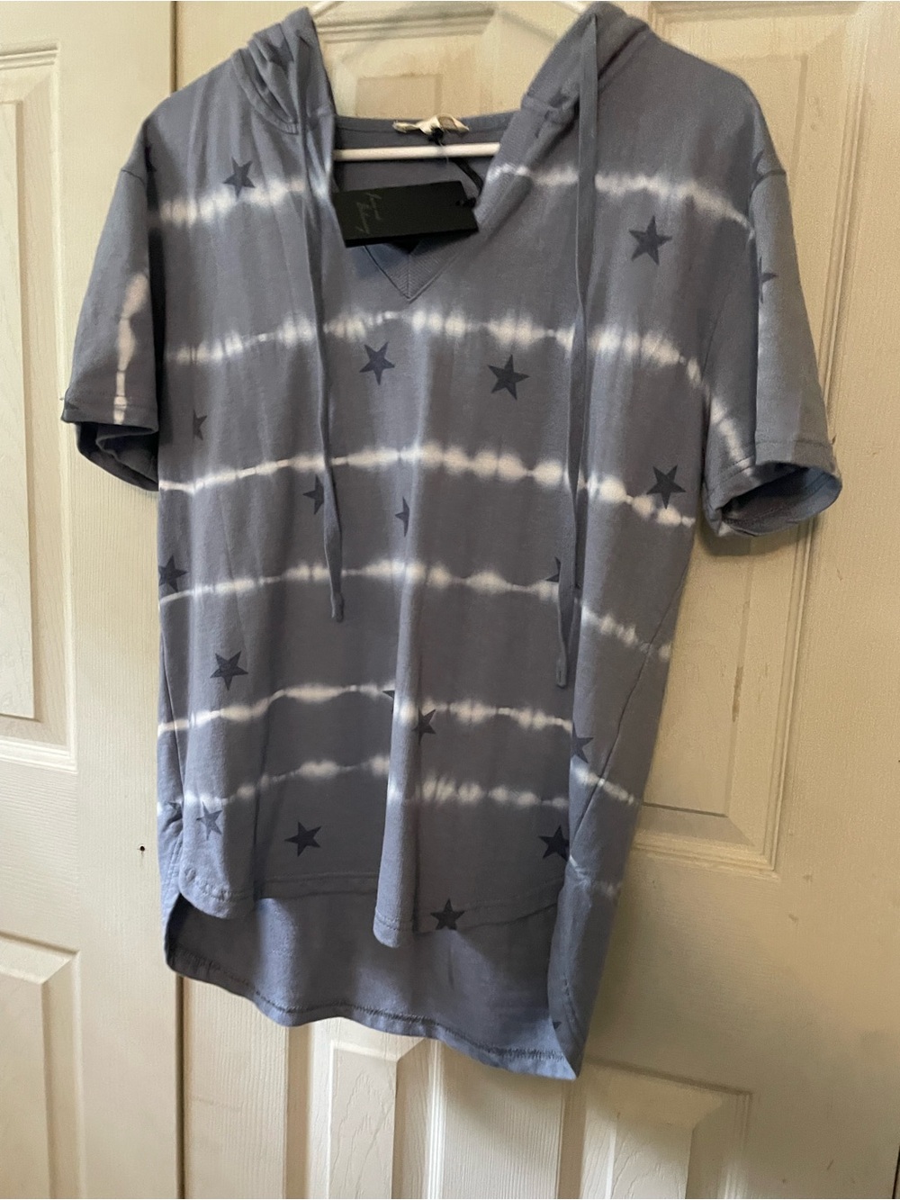 Jane and Delancey Grey and white with star pattern top